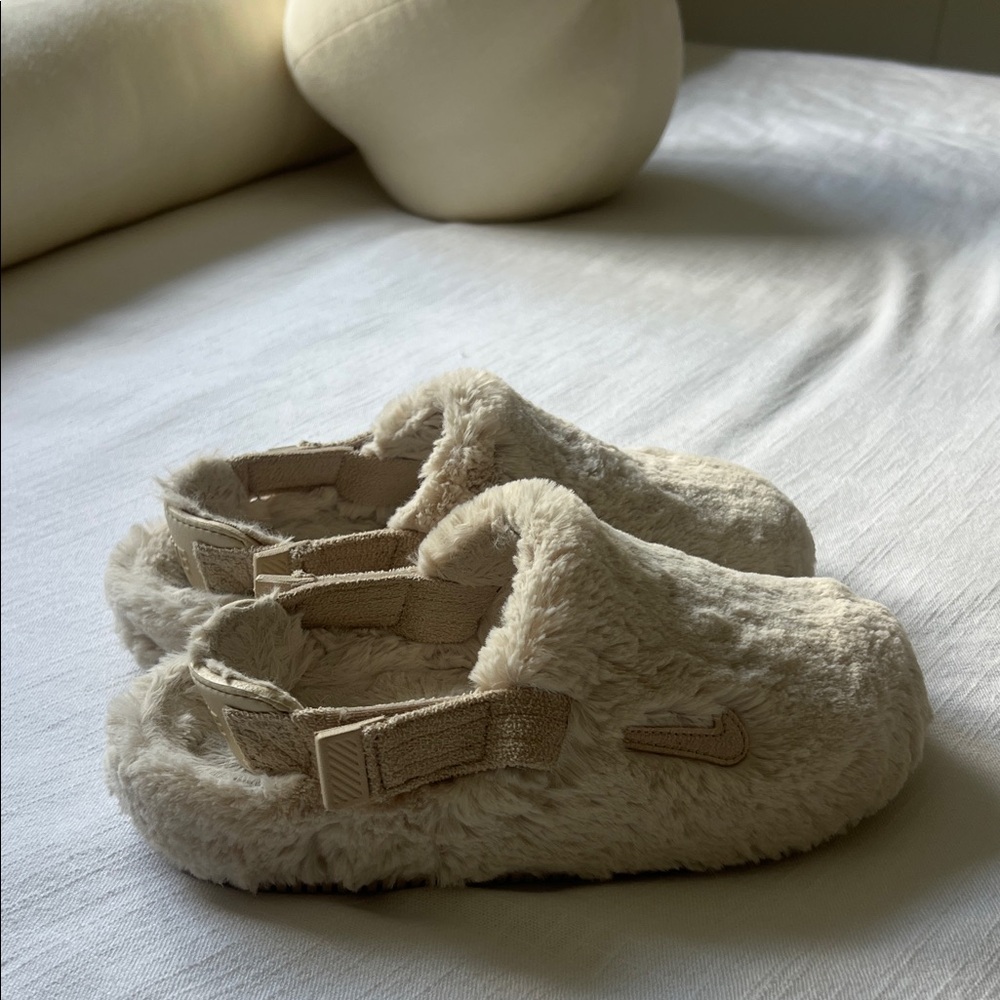 Nike Calm Slipper | Size 7